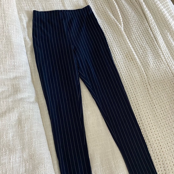 Forever 21 dark blue stripped leggings - Picture 2 of 9